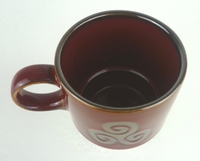 Tasse empilable rouge triskell - intérieur